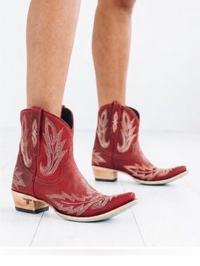 NEW LANE BOOTS women's lexington western bootie in smoldering ruby